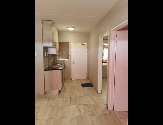 2 BEDROOM APARTMENT FOR SALE IN CLAYVILLE